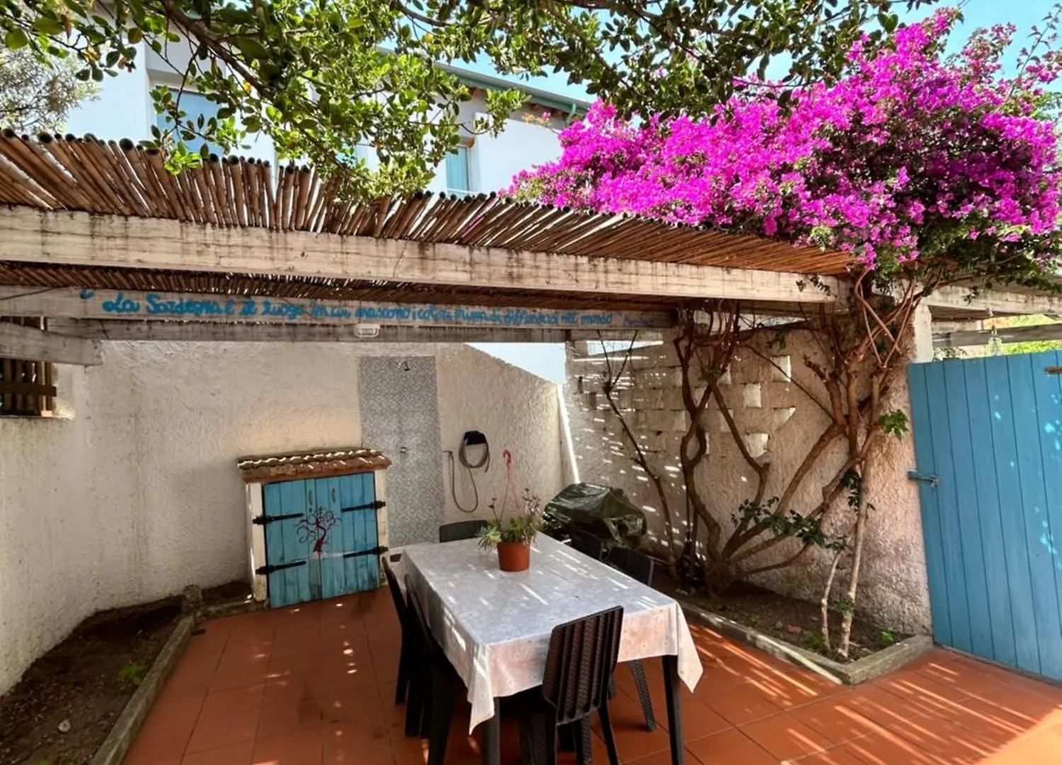 Li Pintaderi Apartman Isola Rossa 0*,